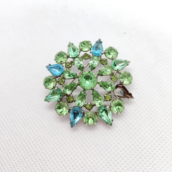 VTG Uranium Glass and Rhinestone Brooch - Picture 1 of 3